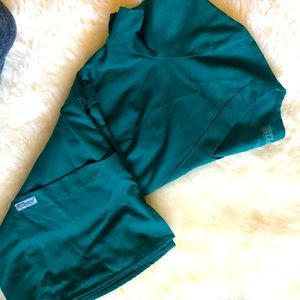 Womens Grey’s Anatomy Mock Wrap scrub top